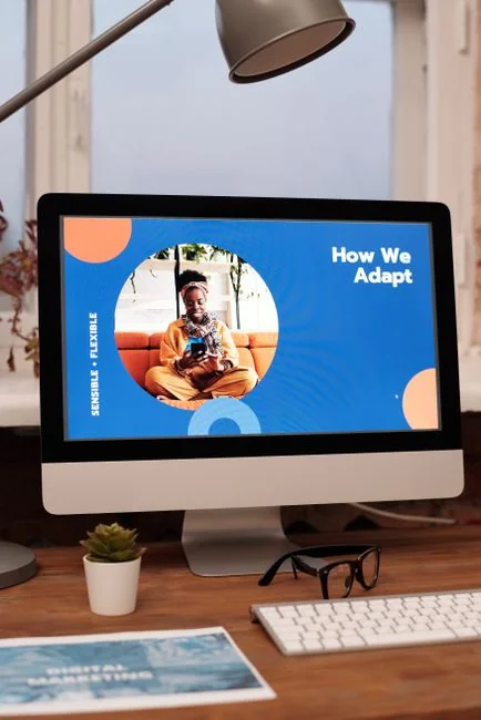 Une vue rapprochée de la feuille d’autocollants Google Material design sur un MacBook.